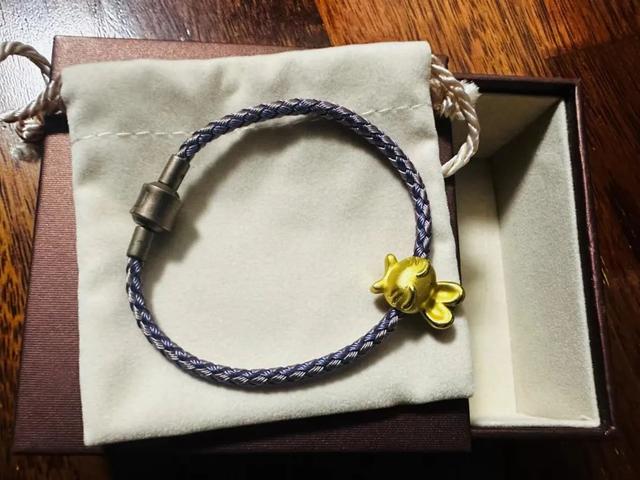 *yoyo买的黄金饰品在黄金珠宝市场上,金豆类产品克重小,购买门槛低,算