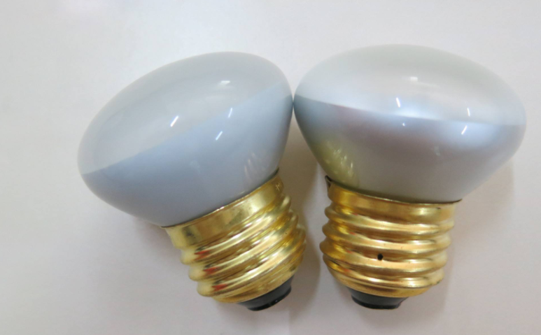 白炽灯属于热辐射光源吗