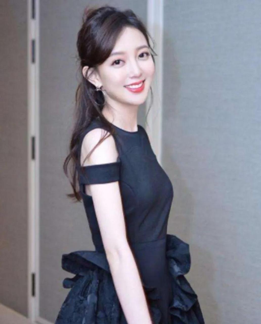 汪小敏 ,1992年10月1日出生于广西壮族自治区南宁市,中国内地女歌手