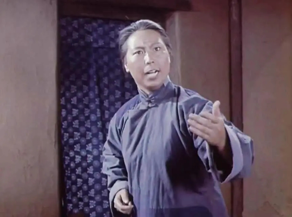 《红灯记》中帮助铁梅逃离虎口,"田大婶"扮演者杜福珍罕见现身