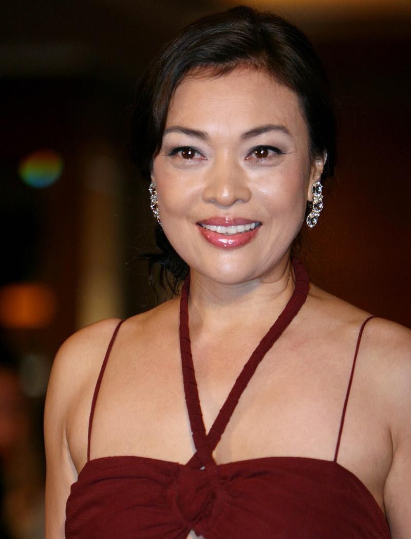 史可22岁儿子回国度假!一身腱子肉颇为抢眼,小7岁弟弟身材高挑