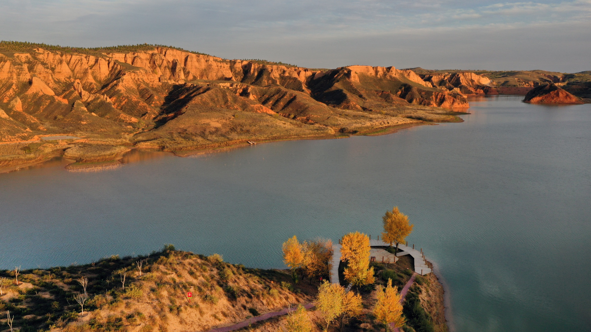 (美丽中国)秋染黄土地