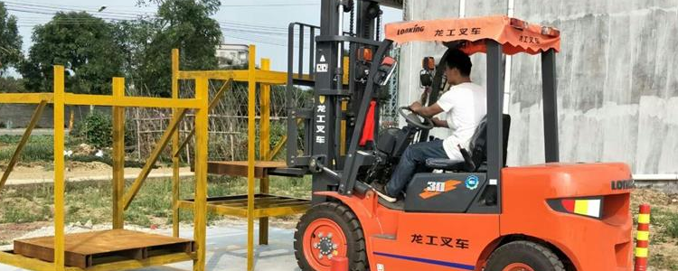学开叉车的基本步骤过程