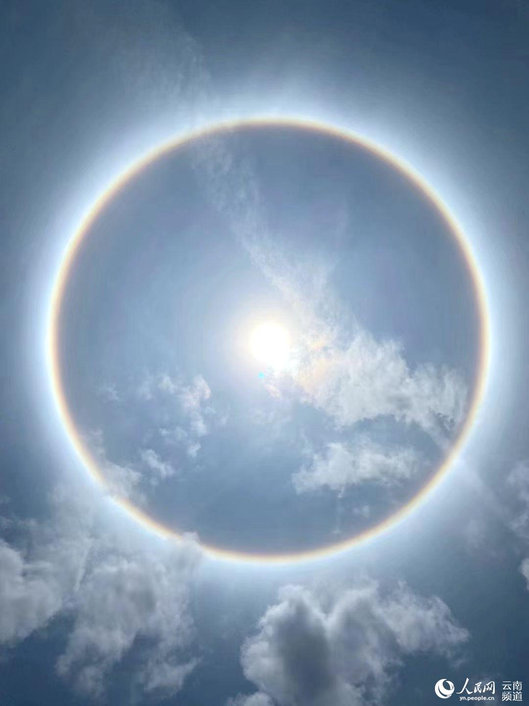 太阳晕圈 云南多地出现日晕景观