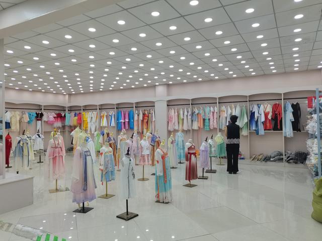 行丨曹县大集镇:全国电商市场近70%的表演服饰和30%的汉服产自这里