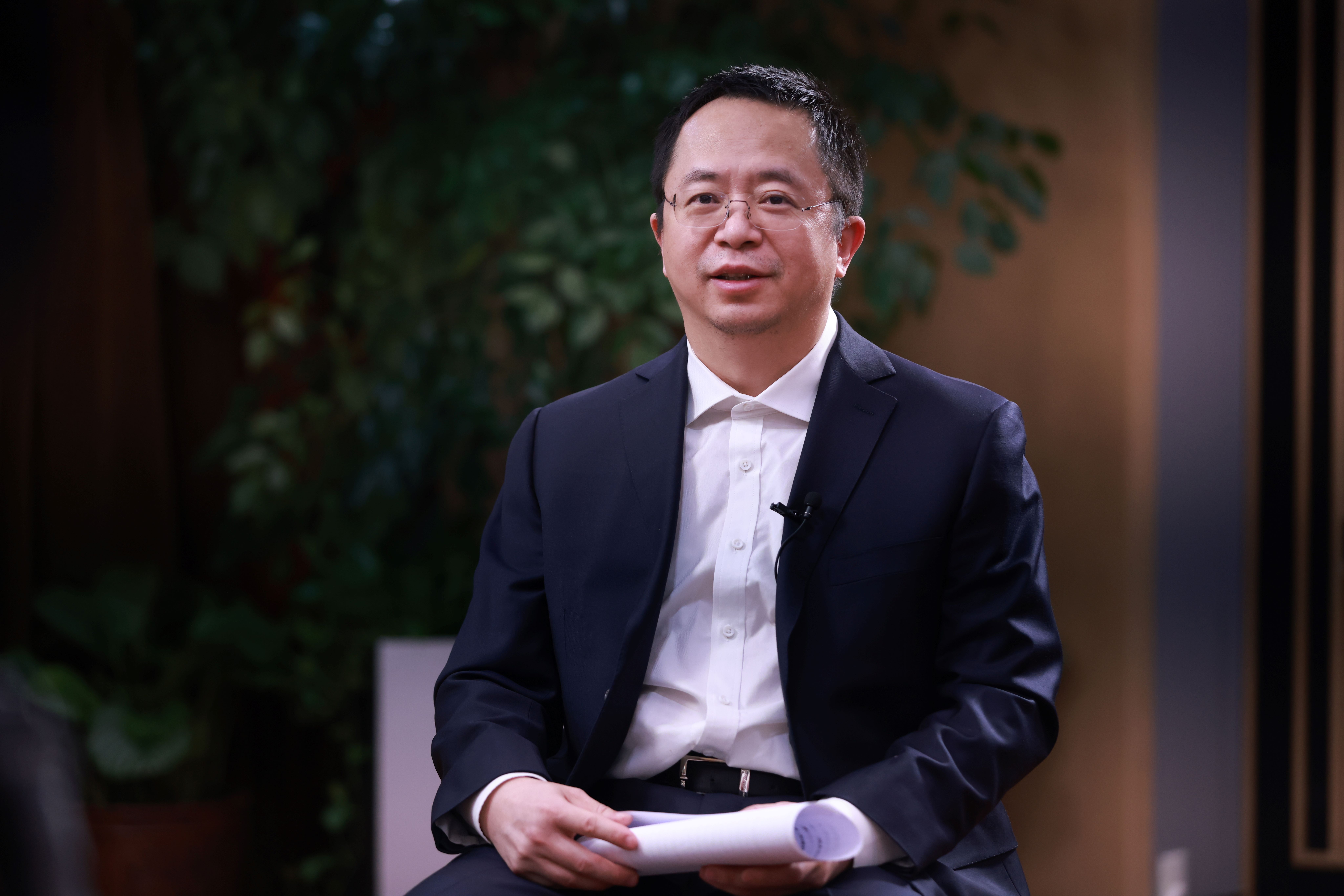 全国政协委员,360集团创始人周鸿祎:建议与数字化业务深度结合
