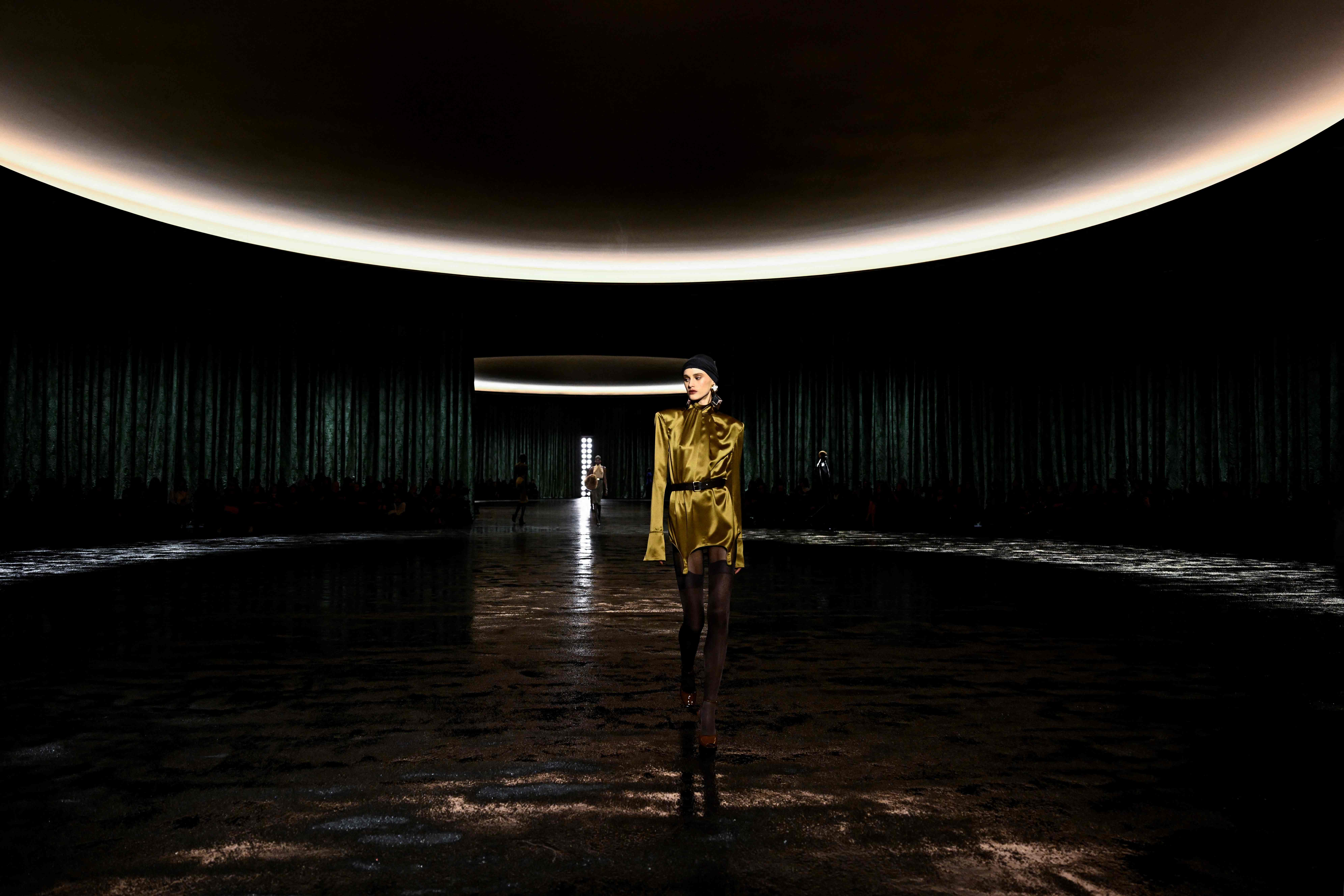 巴黎时装周——圣罗兰品牌时装秀