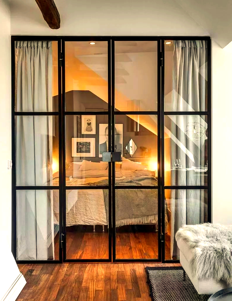 玻璃隔断墙在家装中的多样化应用与优势