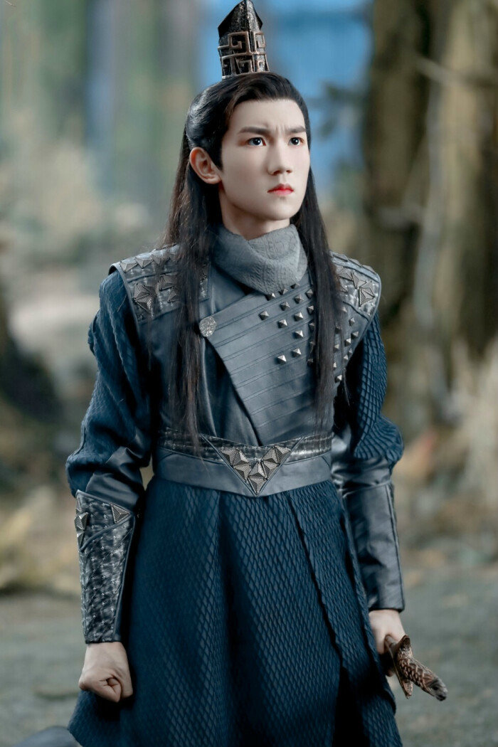 古言:前世是王妃,这次她只想复仇,征战沙场的他看穿了她的柔弱