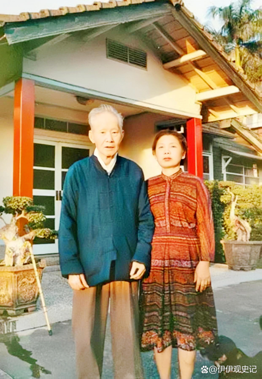 1989年,孙立人与夫人张梅英晚年老照片.