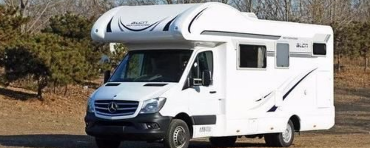 奔驰末日堡垒房车叫什么?