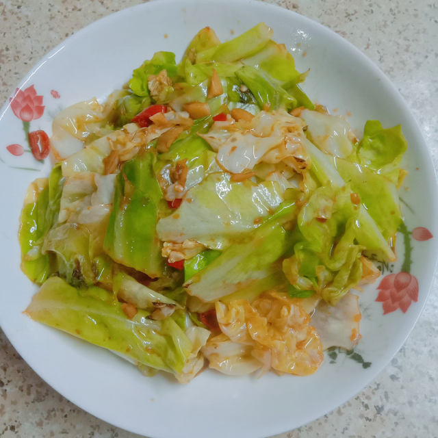 炝炒圆白菜,鲜香脆嫩超下饭