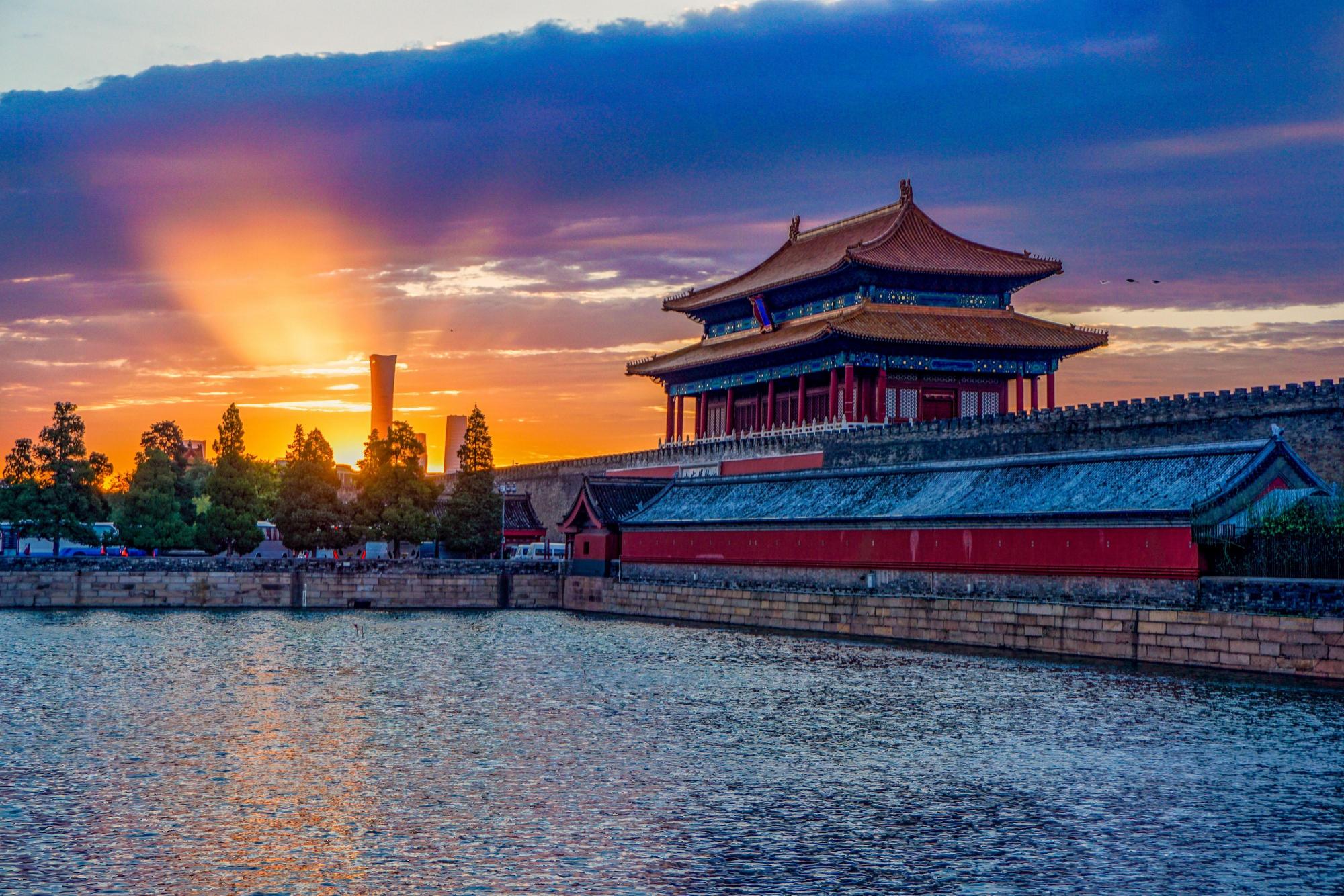 北京迎来绚丽朝霞