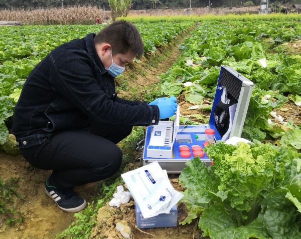 凭祥市开展两节期间农产品质量安全农药残留例行检测工作
