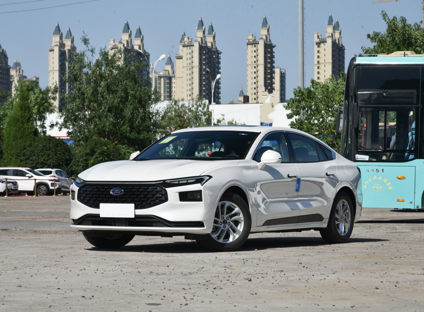 23款蒙迪欧入门款车型性价比怎么样?具体分析后,你就明白了