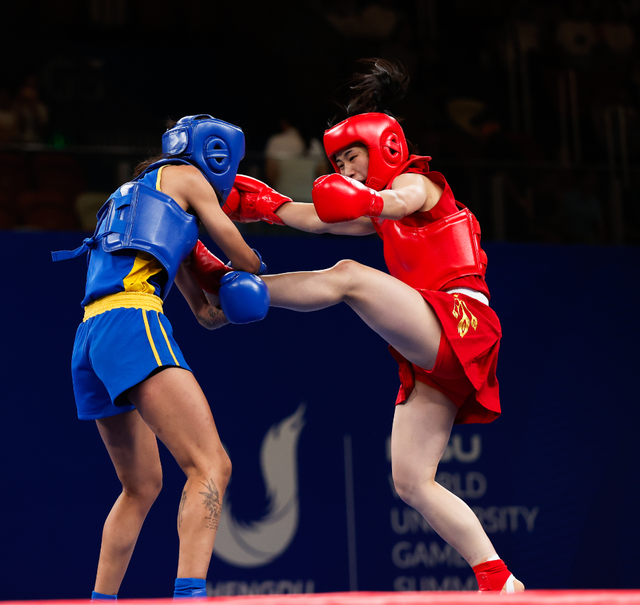 安徽武术散打女将李志勤顺利晋级