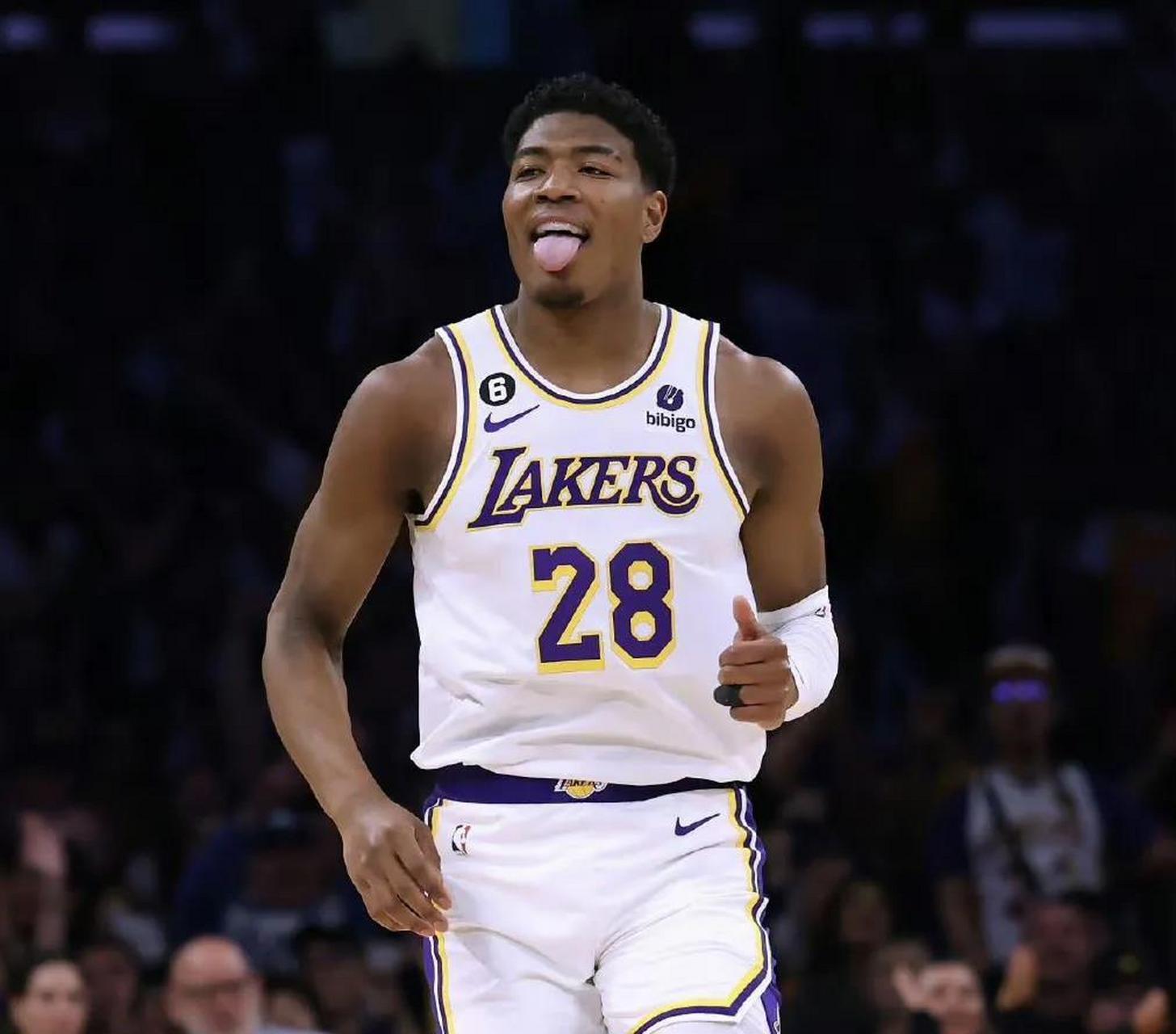 三场比赛分别得到29分,20分,16分,场均21.