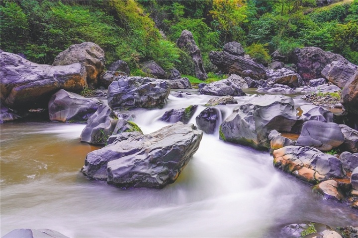 探秘以礼河大峡谷之一 铁桥险滩