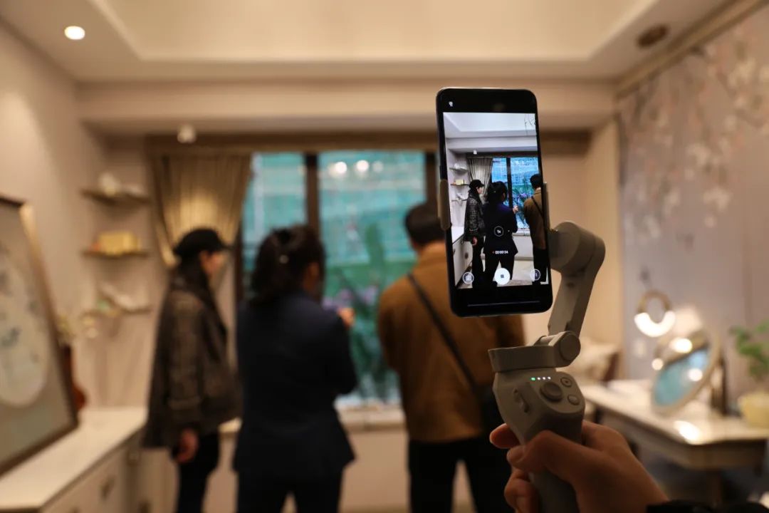 足不出户直播看房,"晚报看房"带你解锁看房新姿势!