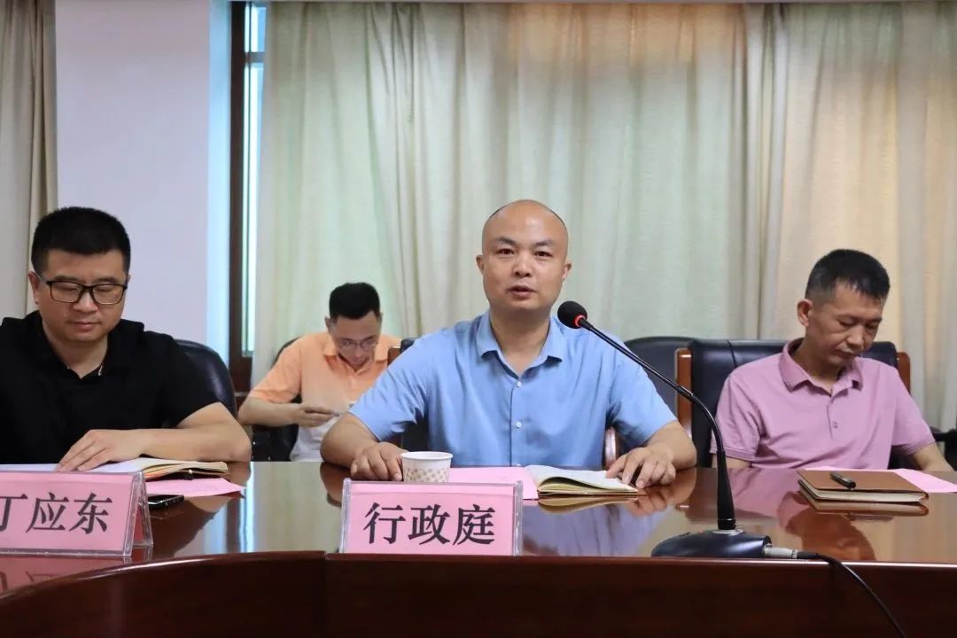 益阳中院组织召开新进人员见面会暨年轻干部"传帮带"座谈会