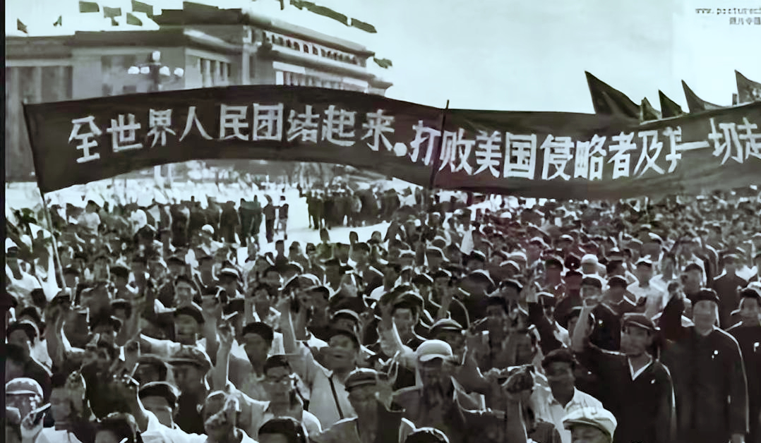 胡志明纪念章和"特科学校"