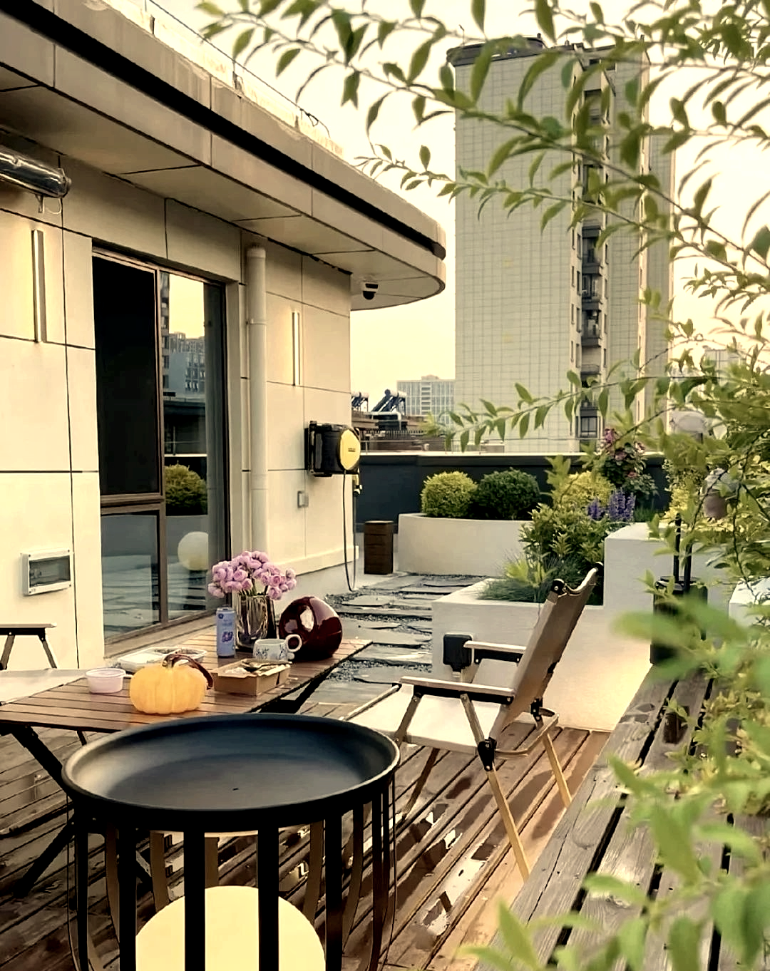 顶楼带露台的房子入住体验:优缺点解析