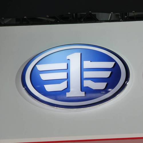 中间一竖两边三横是什么车的标志