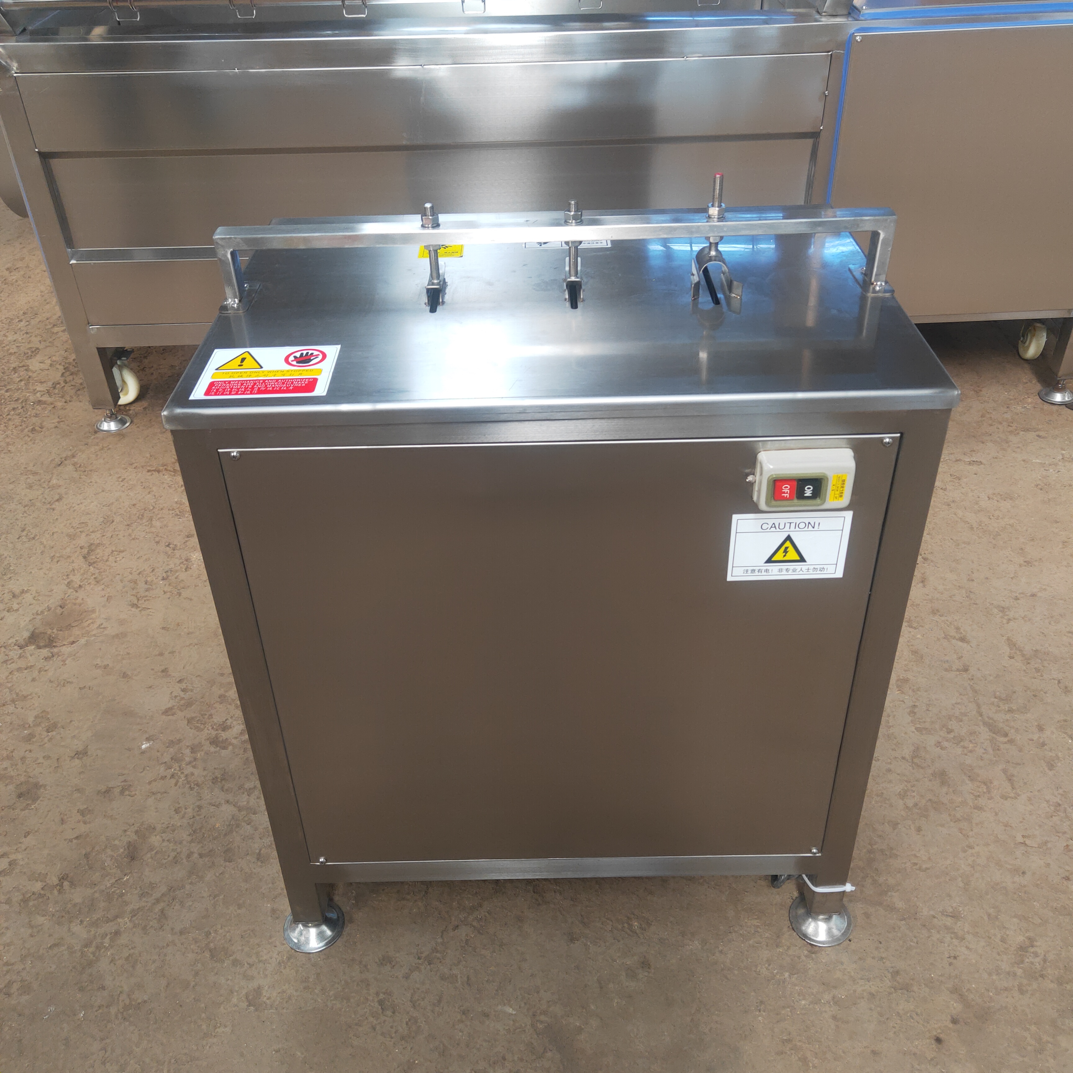 禽爪开口设备 鸡爪开口机 鸡爪去骨机器