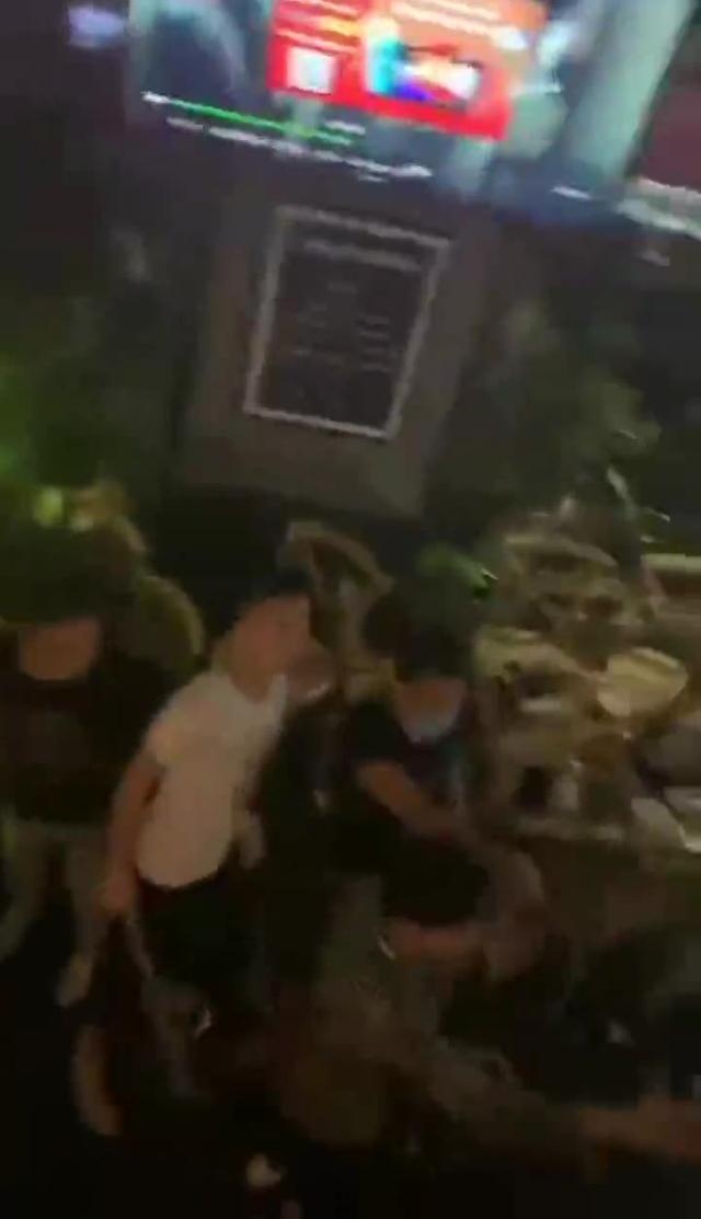 河池宜州一酒吧发生肢体冲突事件,警方:主要犯罪嫌疑人已抓获