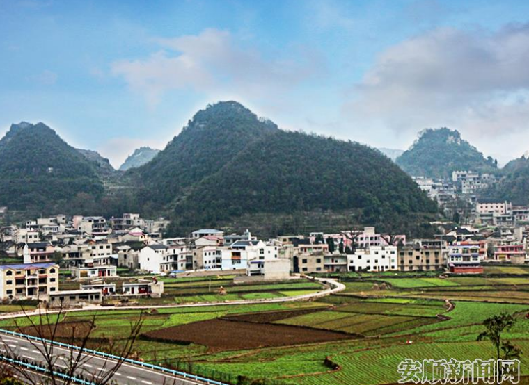 安顺普定县白岩镇十二营村:实现脱贫攻坚目标 促进群众增收致富