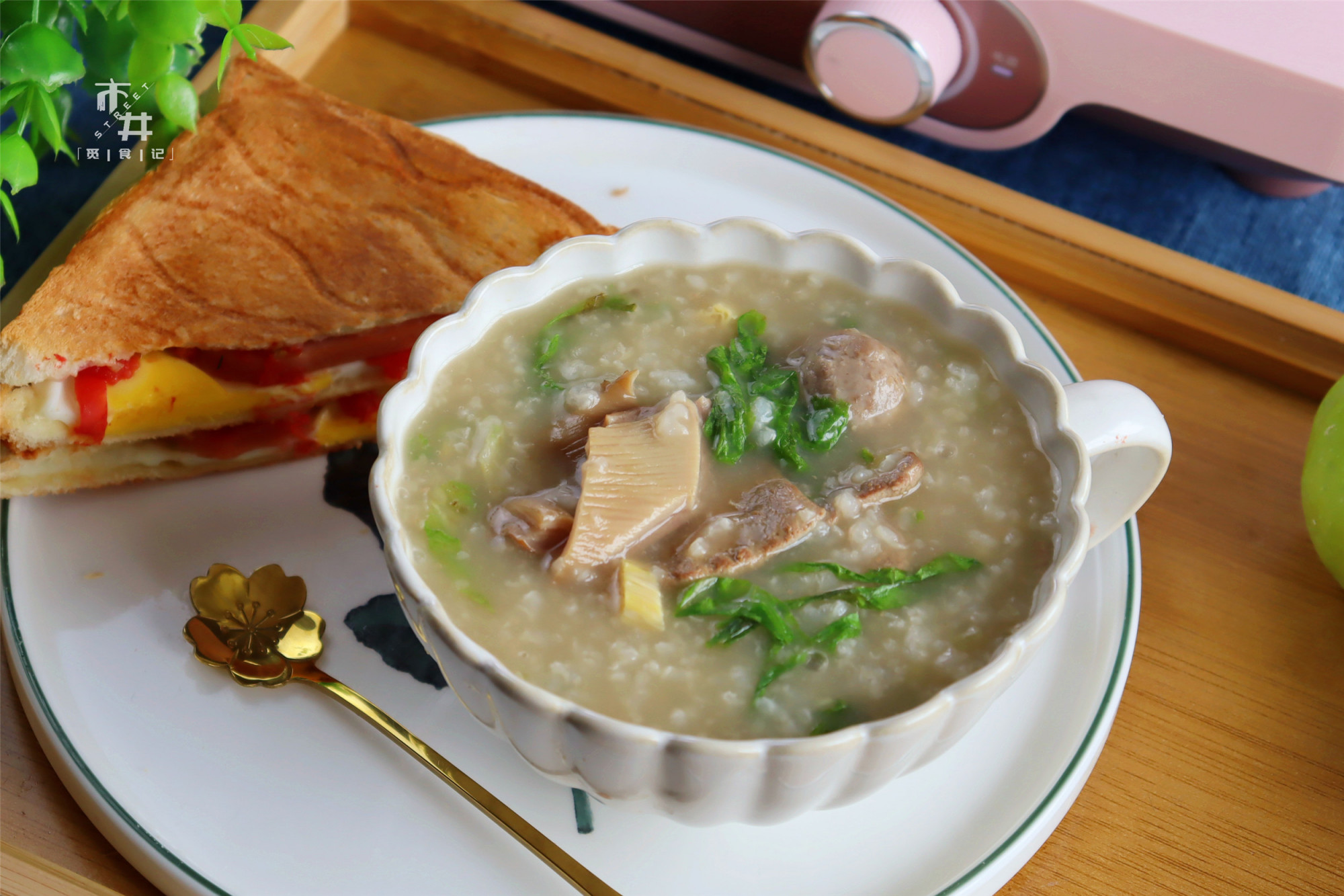 高考临近,"状元及第粥"成了热门,营养充足,寓意好高中榜首