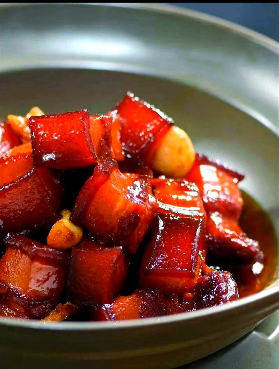 毛氏红烧肉:传统湘菜的美味与技艺