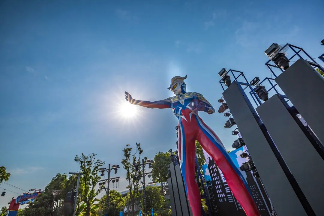 "全球首个奥特曼主题娱乐区"将在上海海昌海洋公园逐步形成,为游客