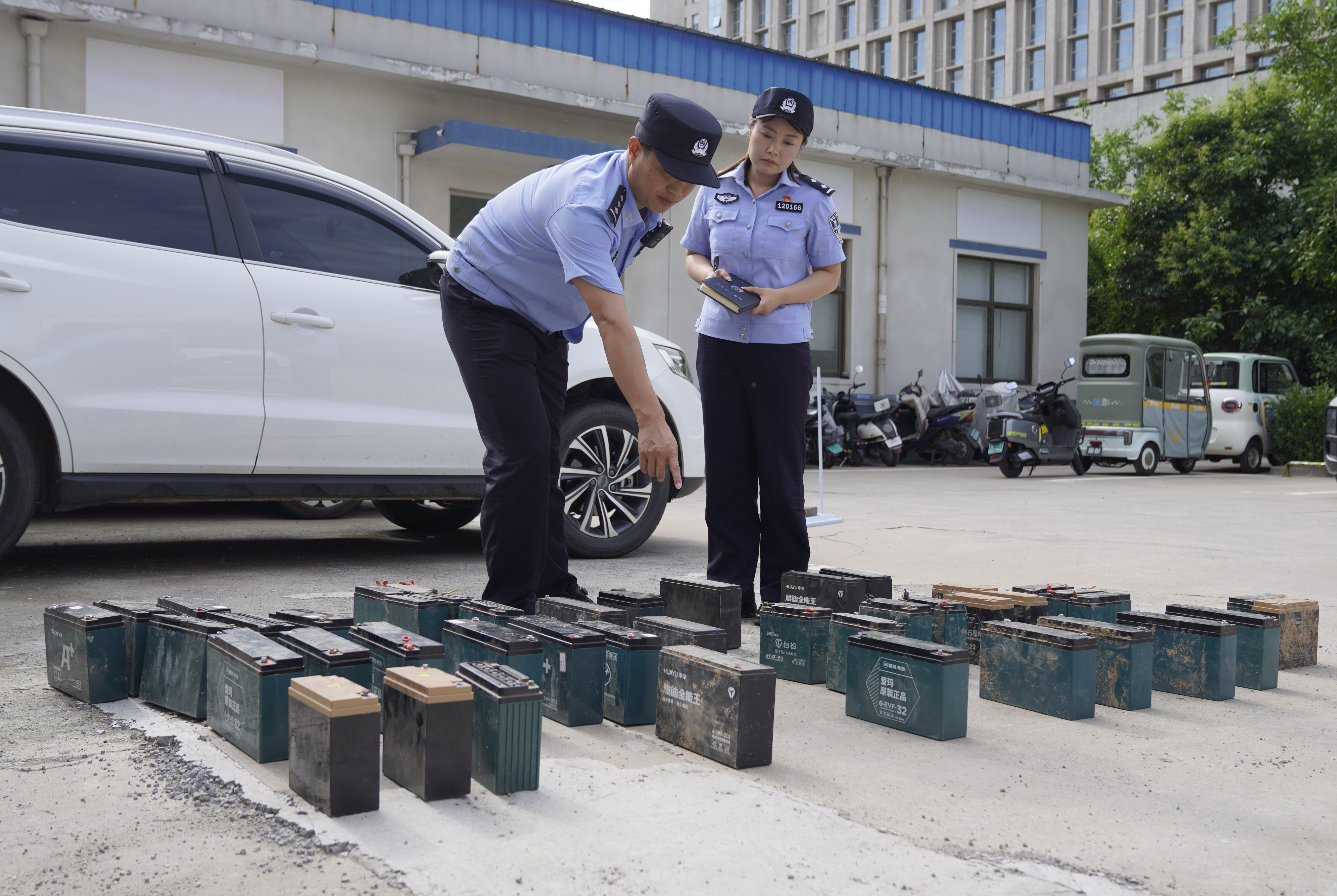 小案不小办！巩义警方精准破案 追回被盗电瓶 118 块 - 图1