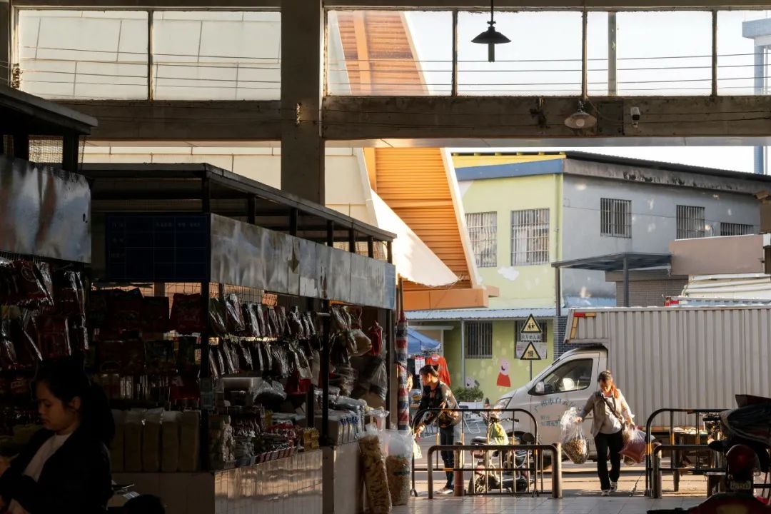 多重建築工作室|六條路的中心,黃湧市集