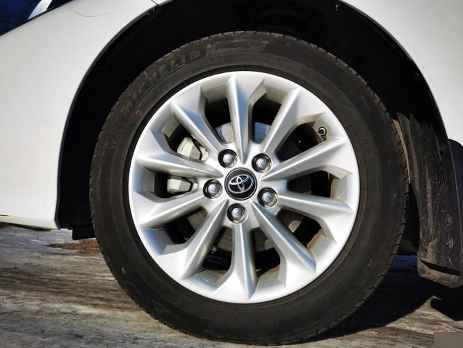 卡罗拉轮胎多少钱 卡罗拉的轮胎型号