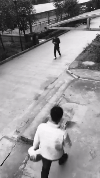 这孩纸看来是进不了男足了 第5张