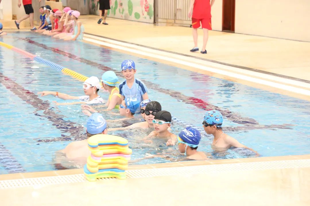 体教融合出成果 青山湖区大力推进游泳进课堂