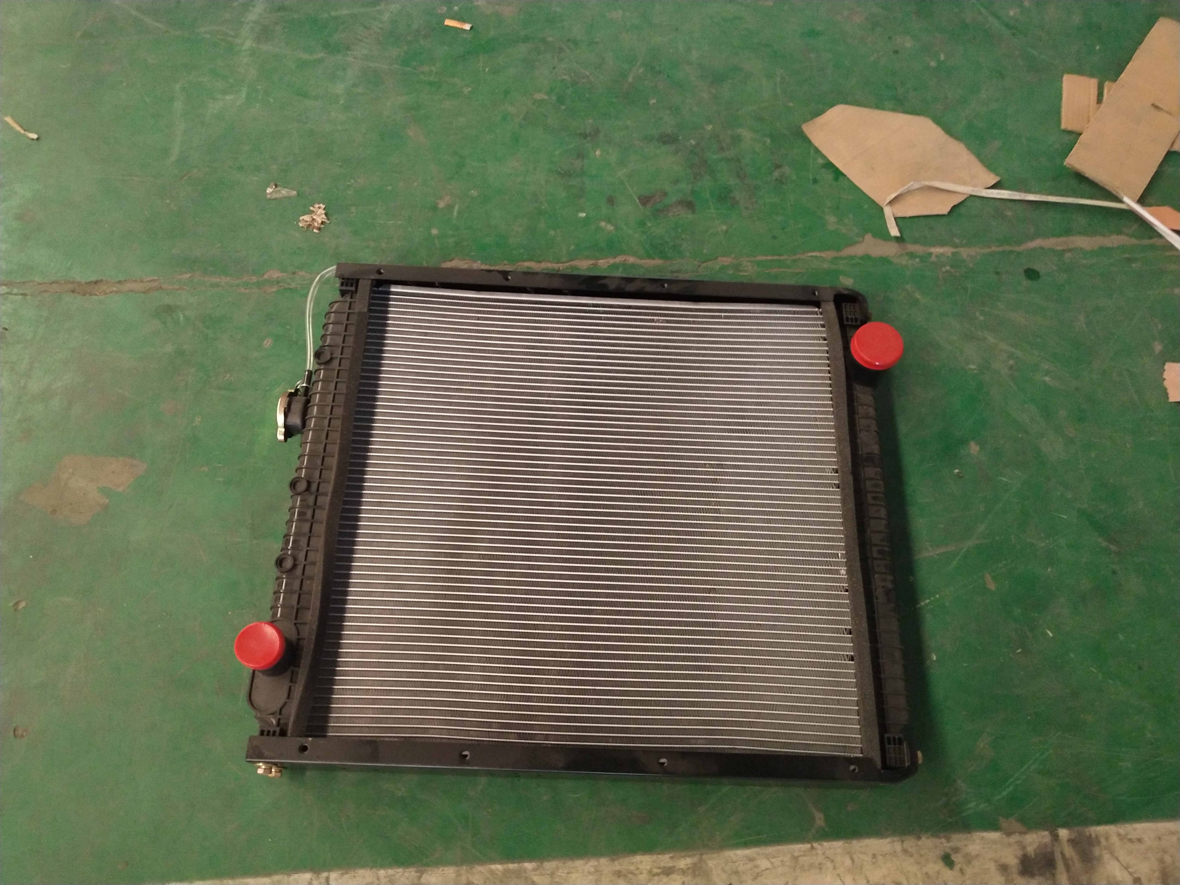 原厂东风多利卡d5d6d7d8d9d12水箱散热器中冷器冷凝器总成多少钱