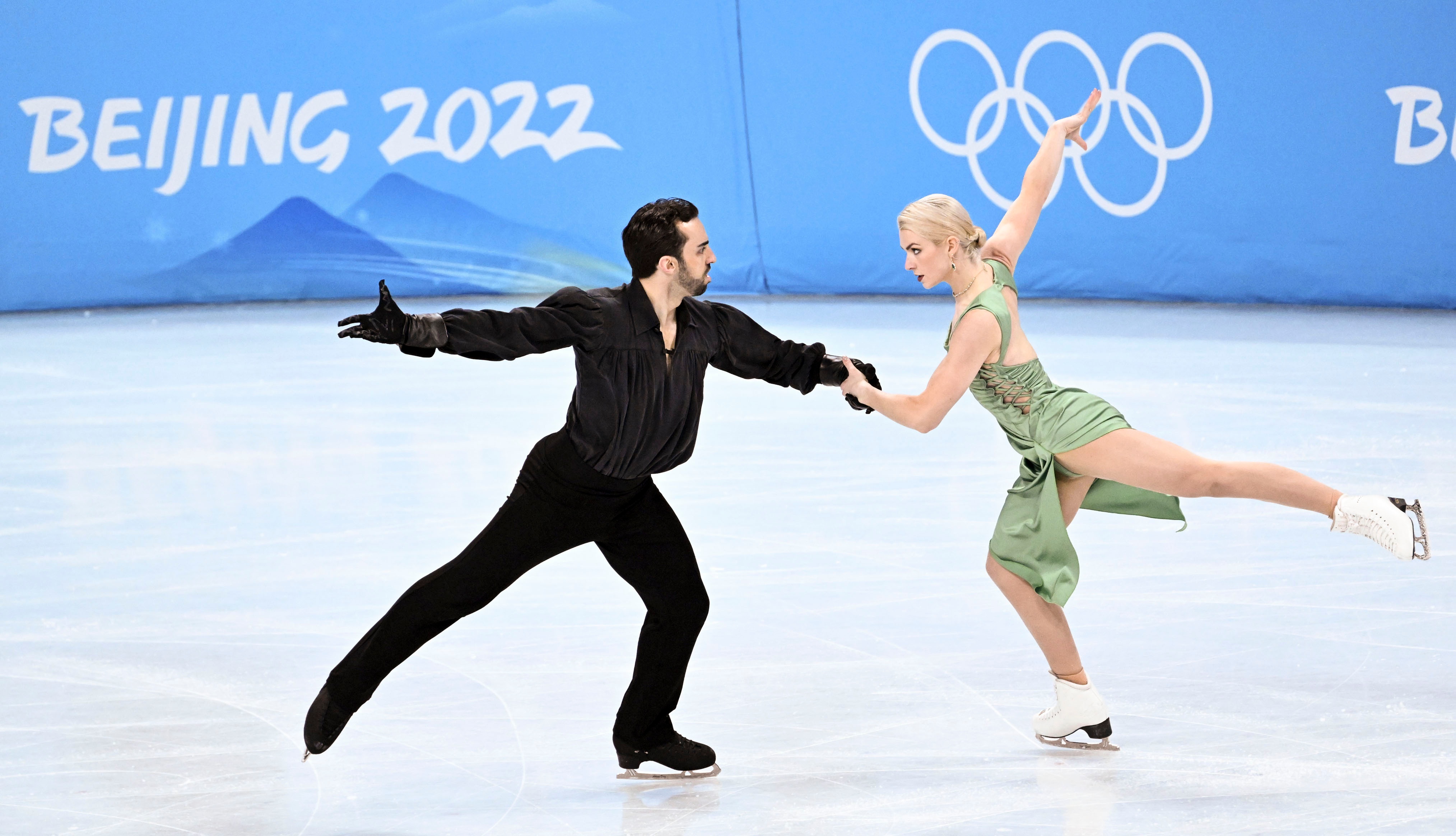 (北京冬奥会)花样滑冰——冰上舞蹈自由舞比赛赛况(21)