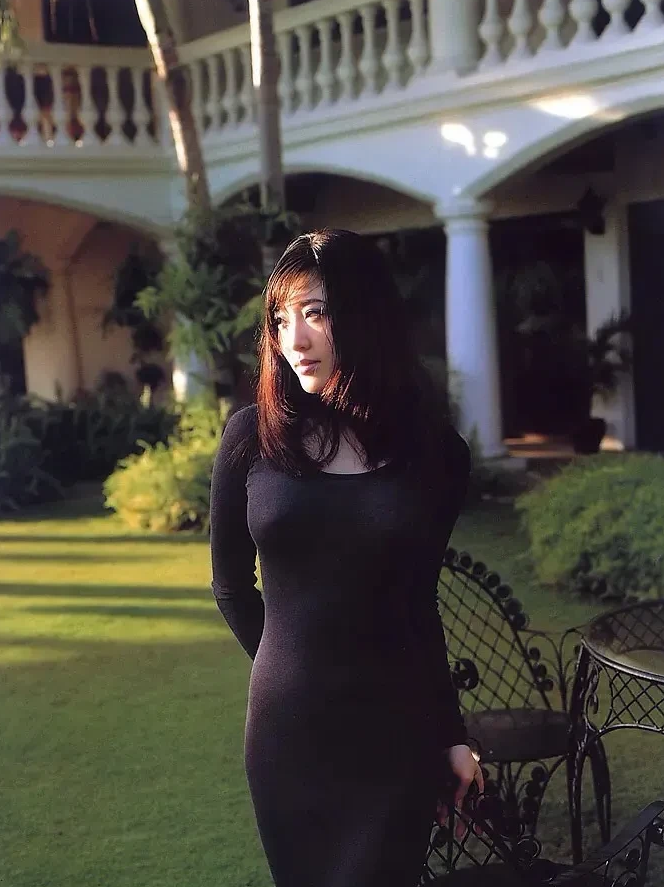 "最美潘金莲"杨思敏:19岁一脱成名,风情万种的女人去哪了?