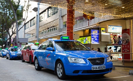 新加坡重新开放后面临出租车短缺