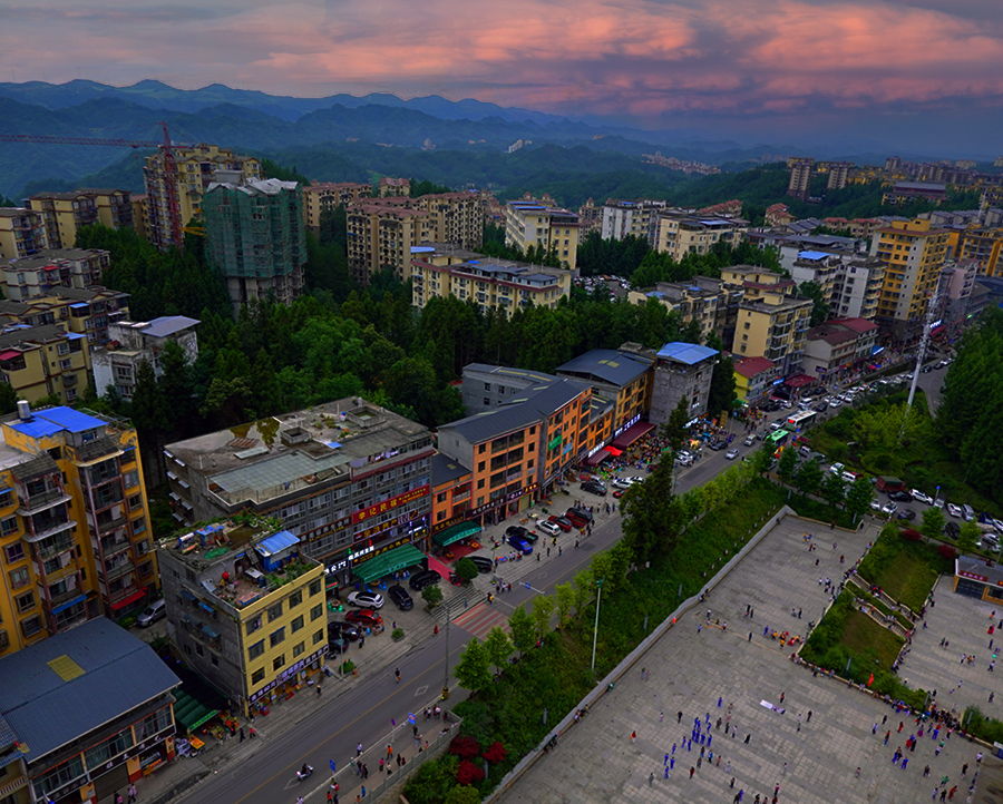 俯瞰恩施·利川市苏马荡城区