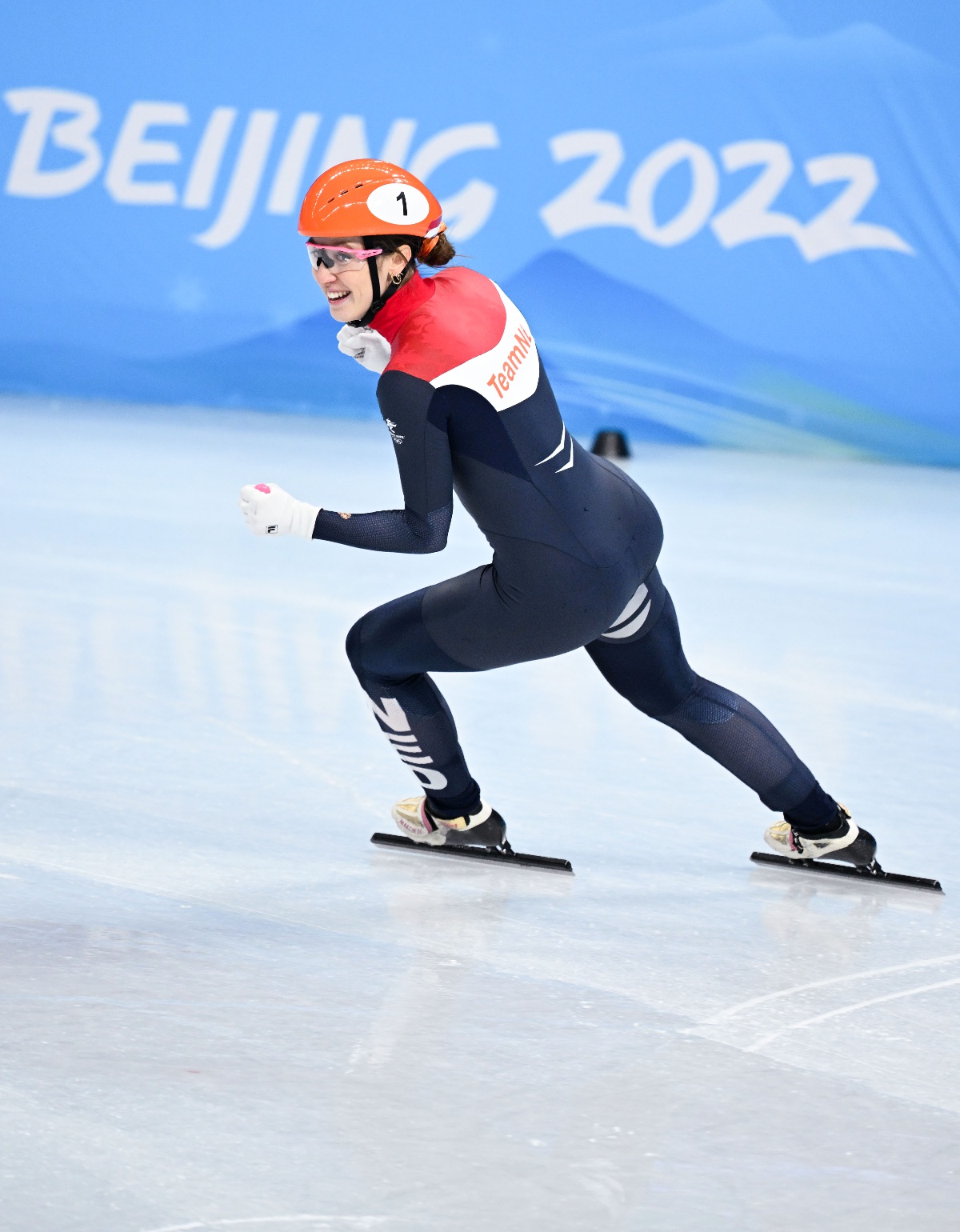 (北京冬奥会)短道速滑——女子3000米接力半决赛赛况(2)