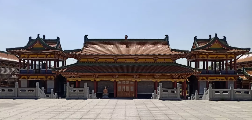 聊城护国隆兴寺住持图片