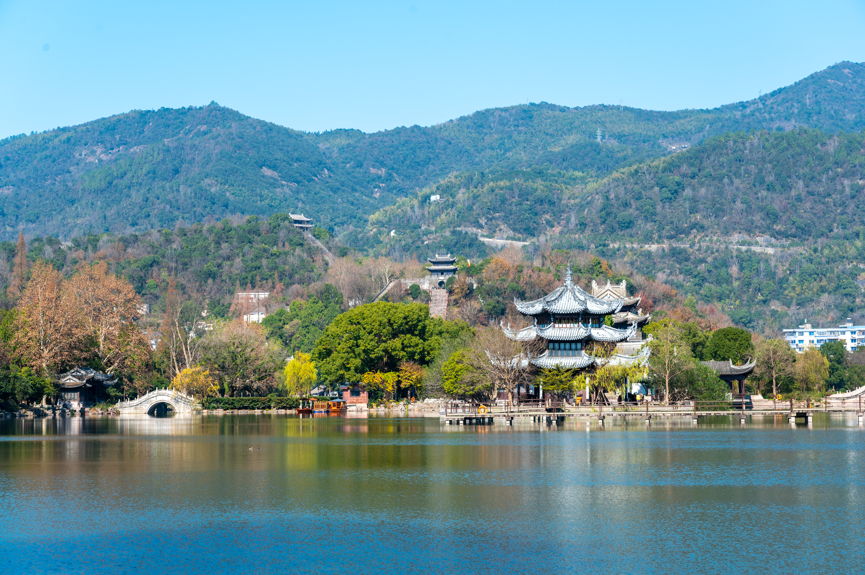 临海旅游不可错过的景点,清代诗人称赞为小西湖,景色秀美