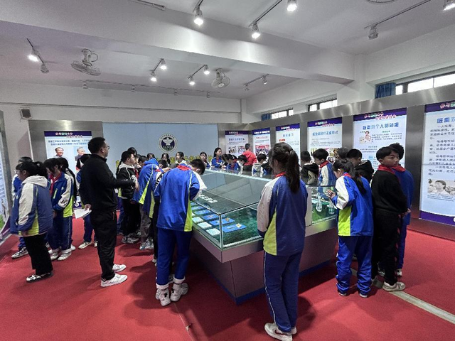 彭州市磁峰中远学校开展禁毒教育基地参观活动