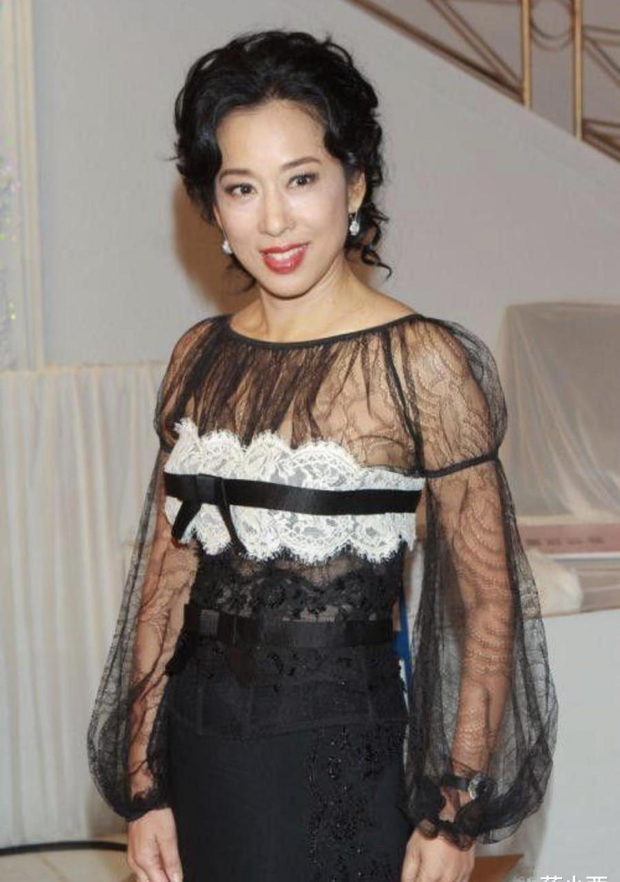 曾经被誉为"香港最美一姐"的朱玲玲,虽然不再像从前