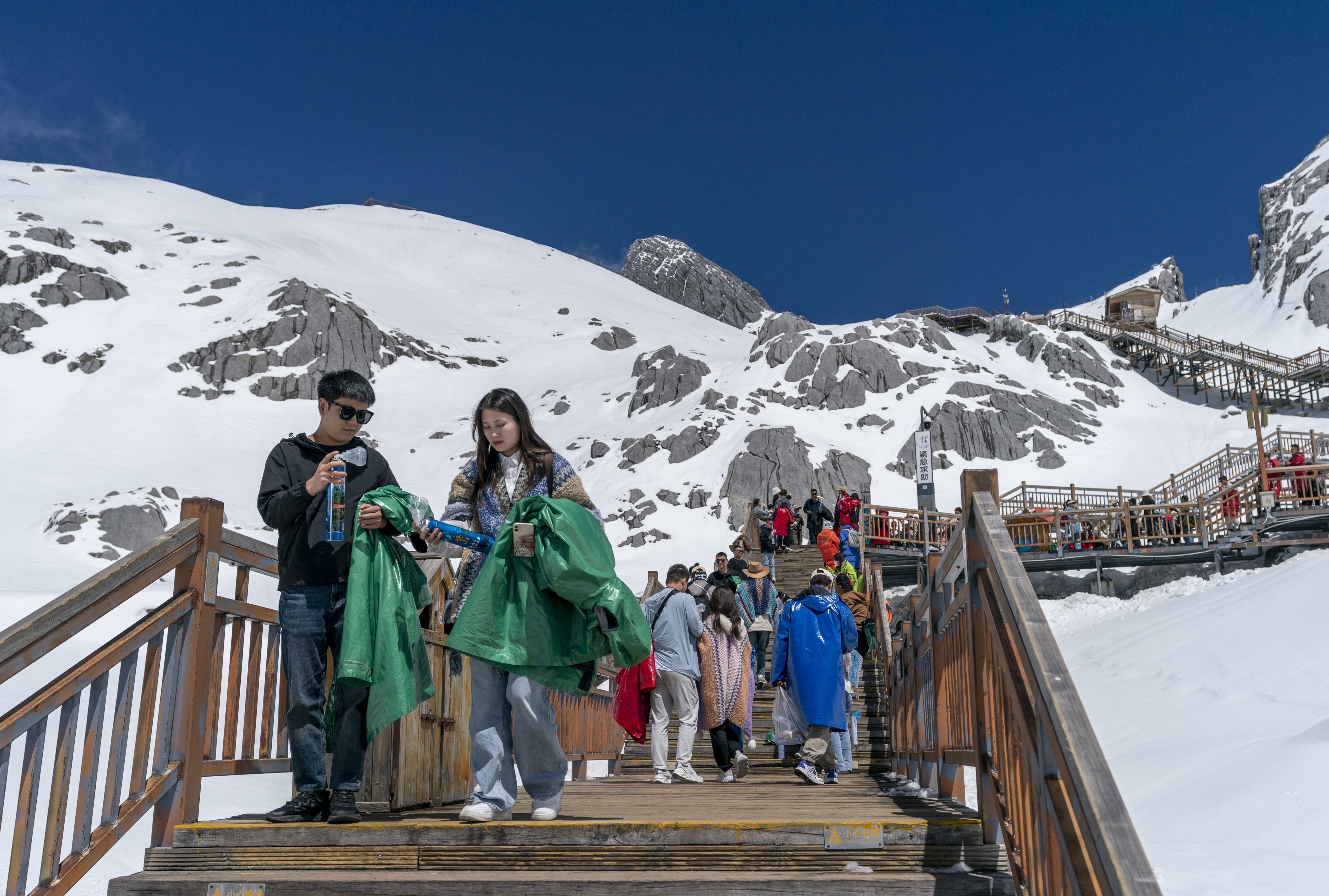 社会玉龙雪山景区开启夏日旅游季