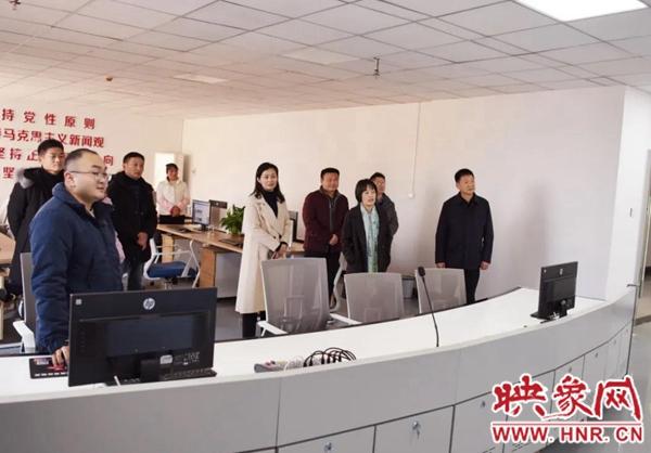 平舆县委常委,宣传部部长朱瑞霞到县融媒体中心调研指导工作